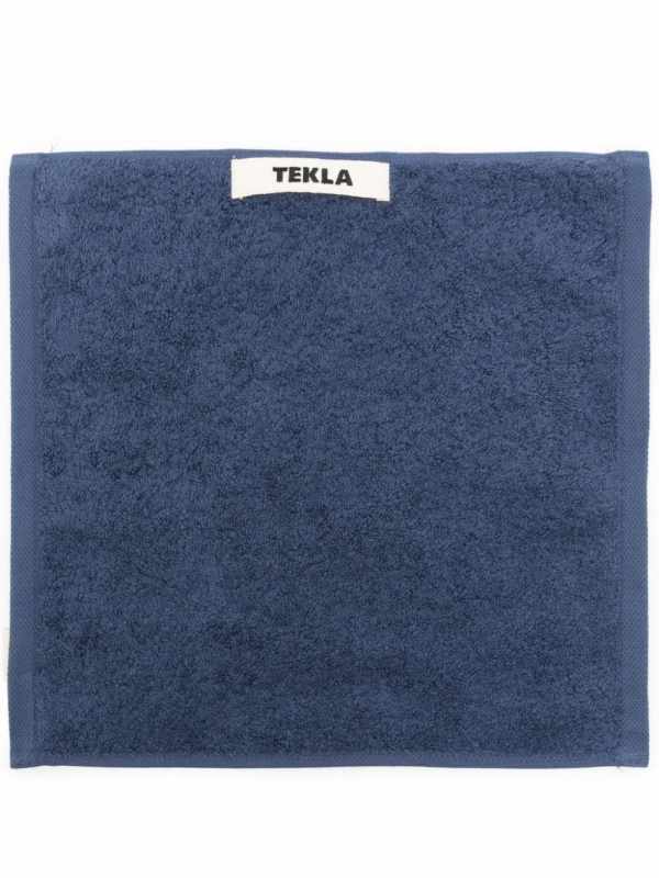 organic-cotton face towel (30cm x 30cm)