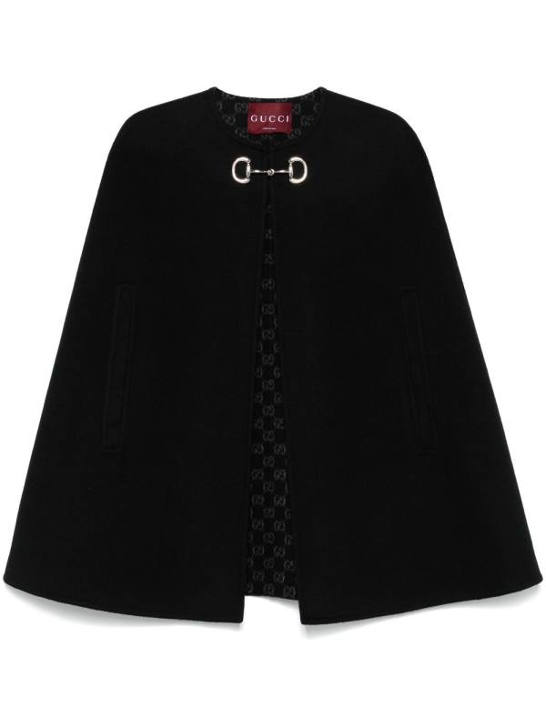 Horsebit cape