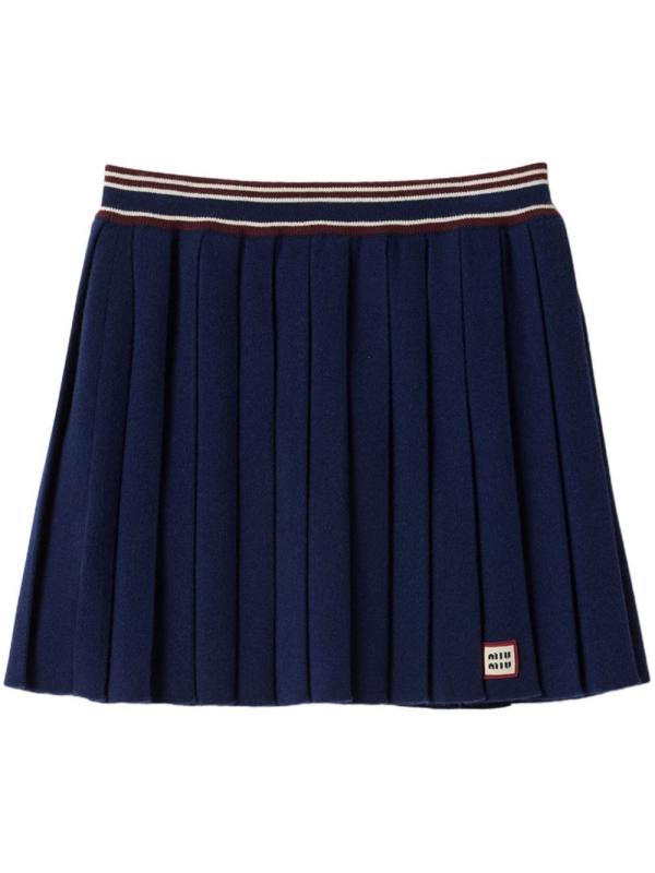 pleated mini skirt