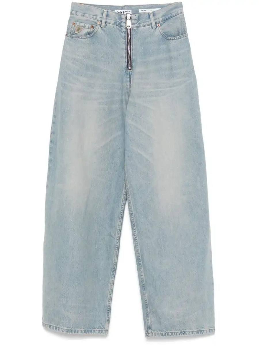 wide-leg jeans
