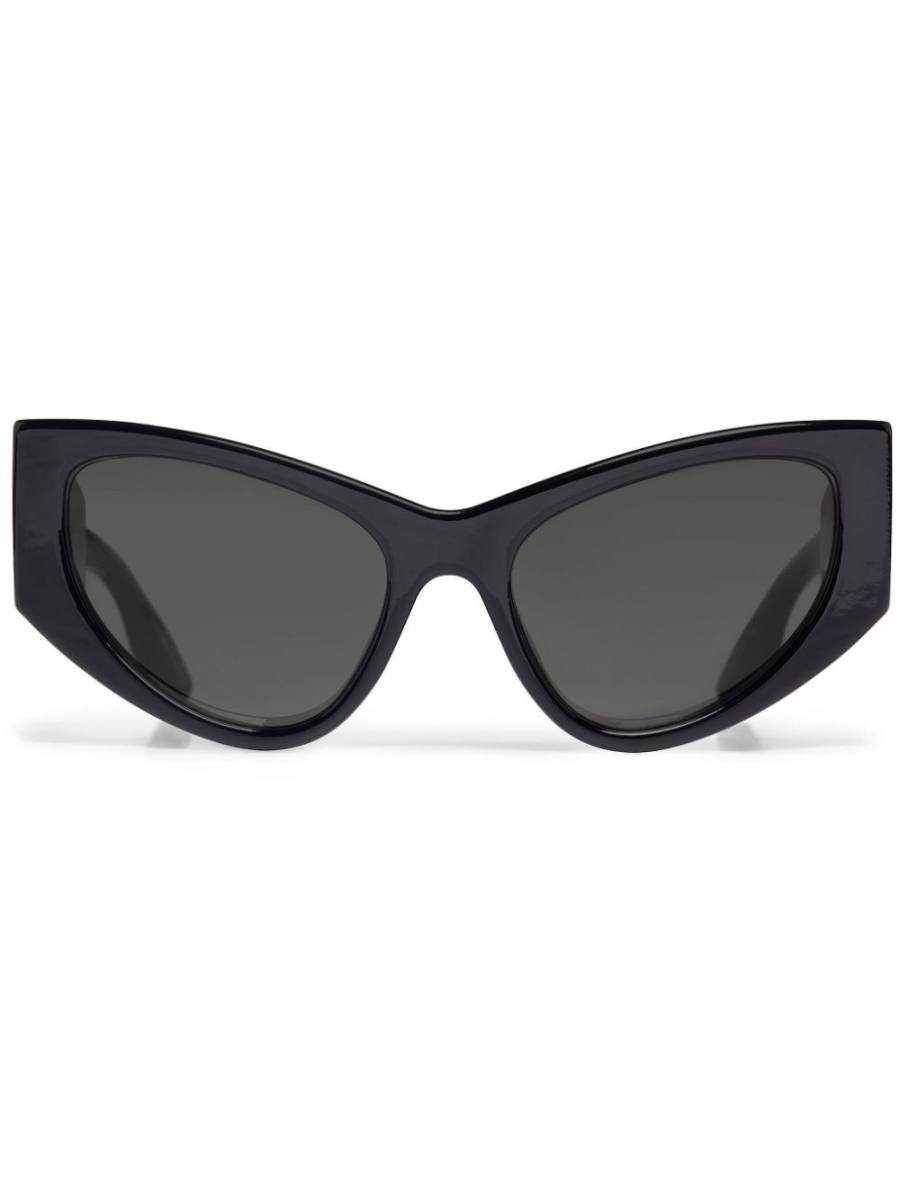 cat-eye frame sunglasses