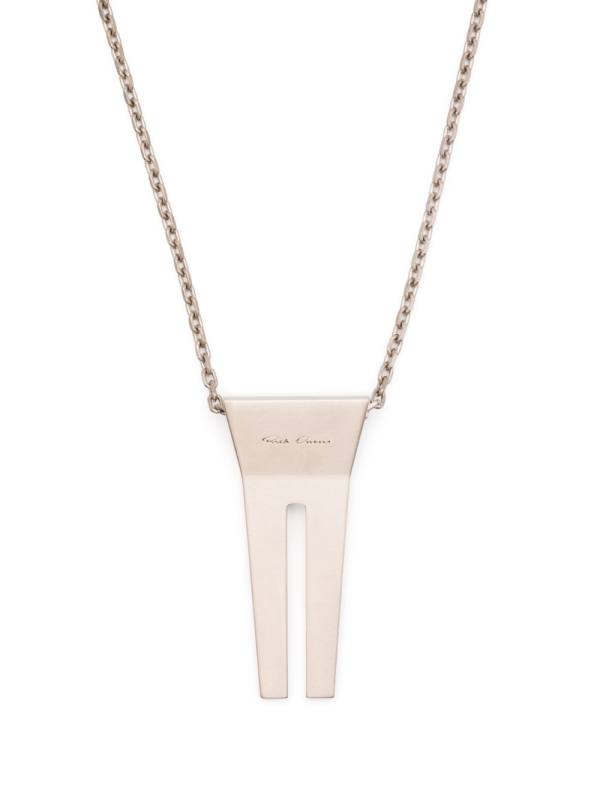 open-trunk pendant necklace