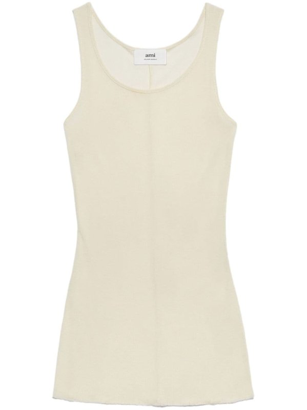 scoop-neck sleeveless tank top
