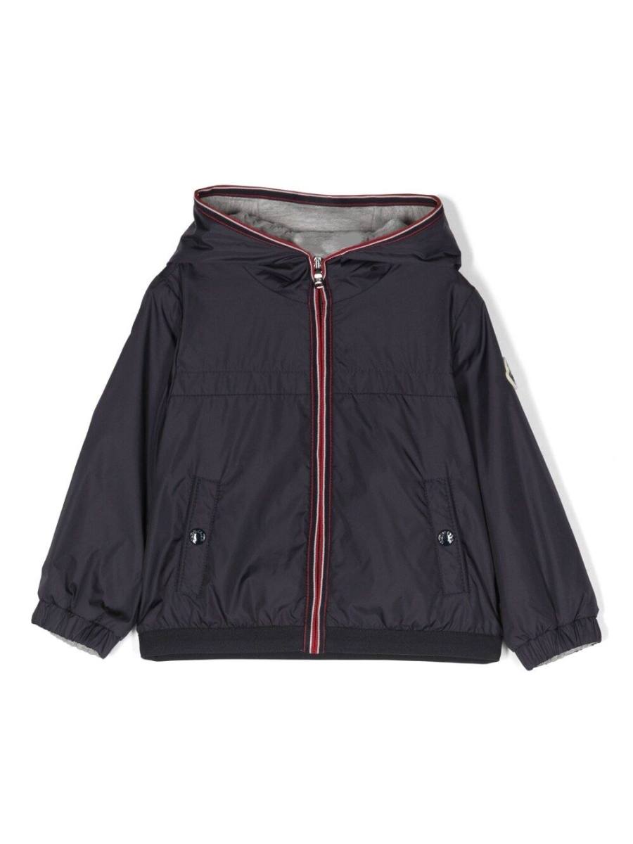 long-sleeve hooded jacke