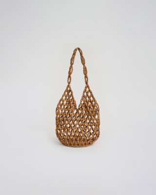 ELAREE SUPPLE BUCKET in caramel