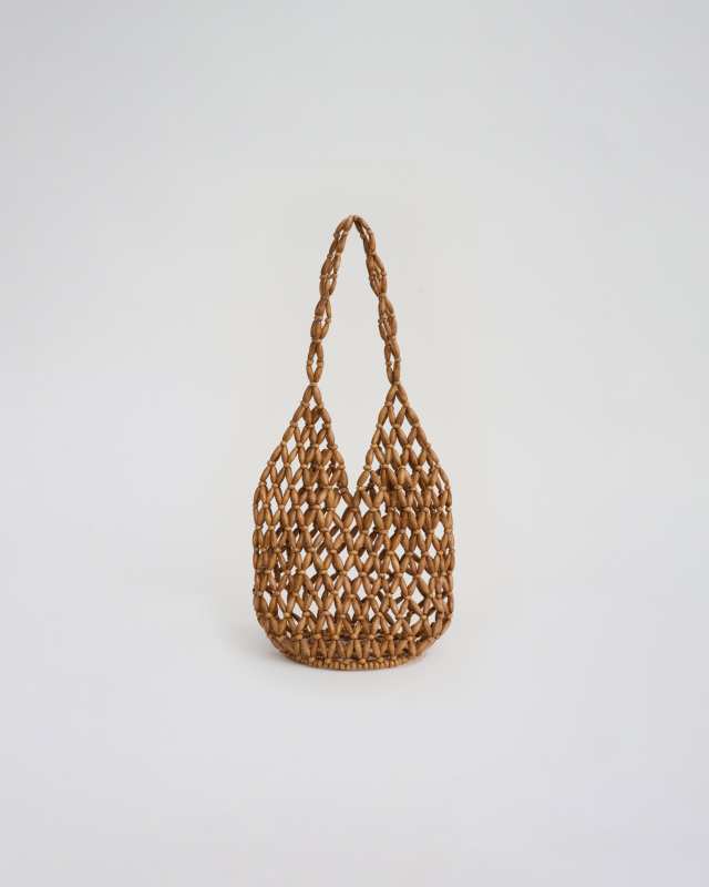 ELAREE SUPPLE BUCKET in caramel
