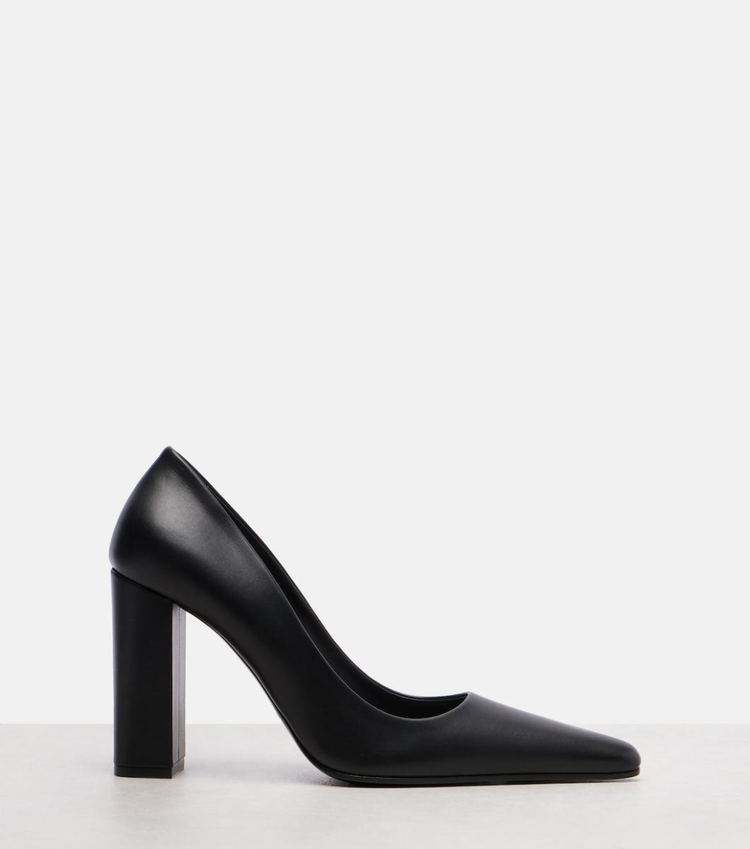 ALAIA Pointy leather pumps