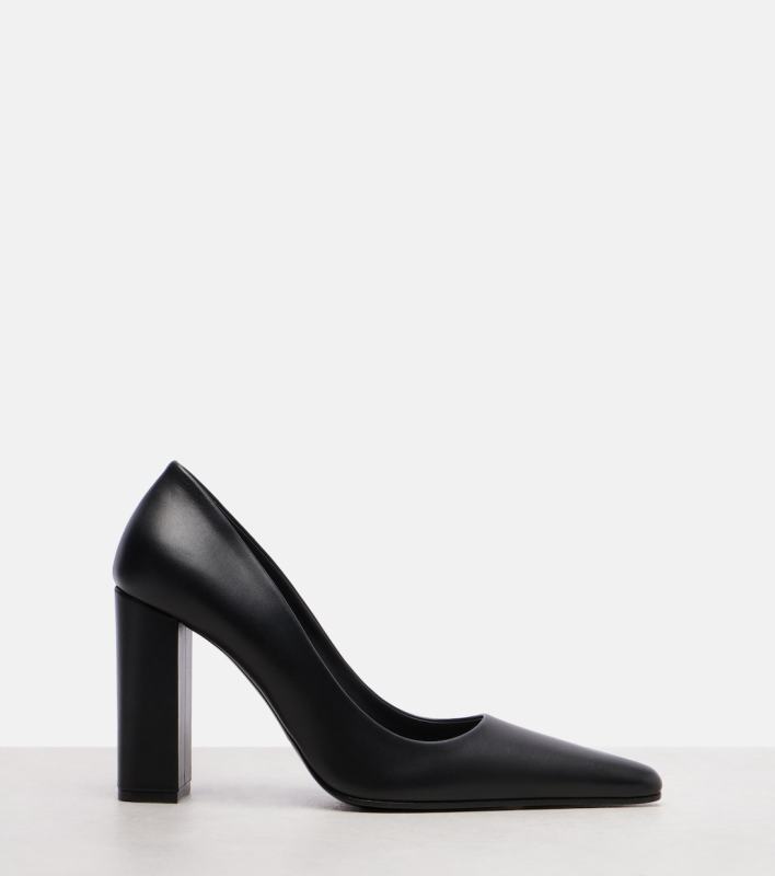 ALAIA Pointy leather pumps