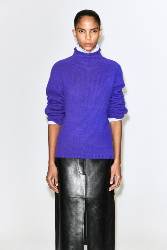 COS PURE CASHMERE MOCK-NECK SWEATER