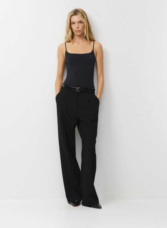 Aritzia Original Contour Presence Cami Tank