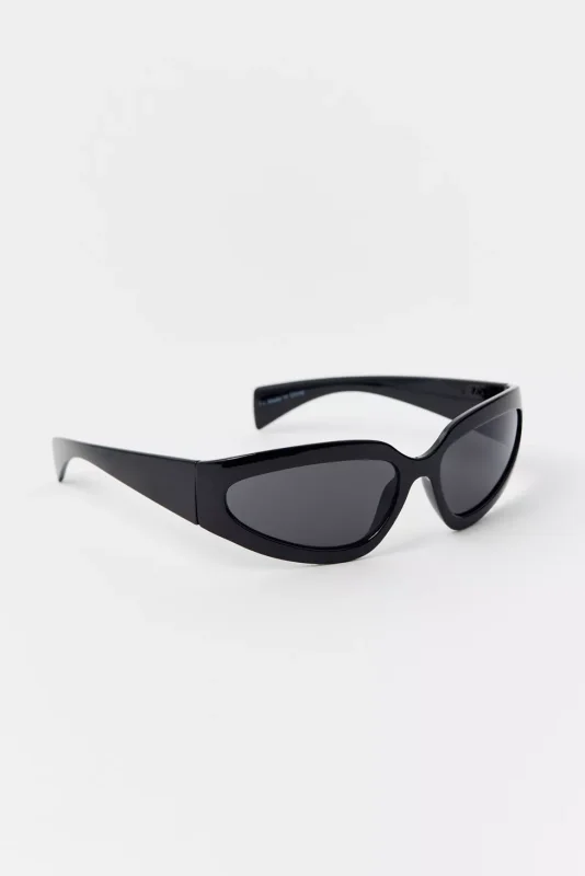 Urban Outfitters Echo Chunky Bug Sunglasses