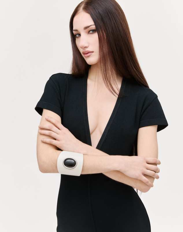 Julietta Nera rhodium-pleated, resin and onyx cuff
