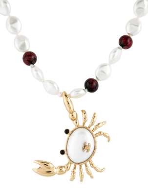 CHANEL 2026 Faux Pearl & Resin CC Crab Necklace