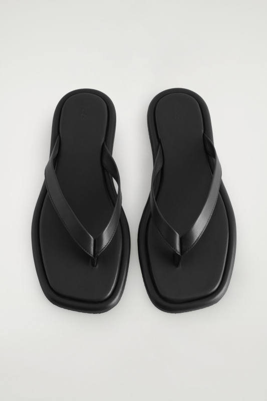 COS LEATHER FLIP FLOPS