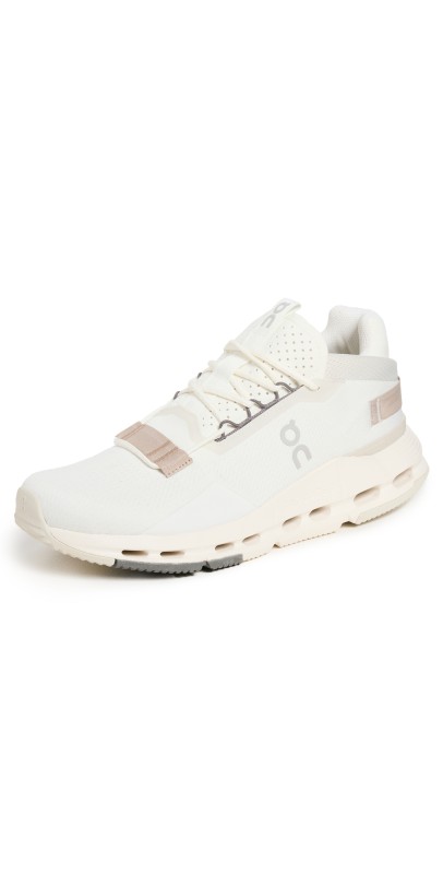 On Cloudnova 2 Sneakers Ice/Sand