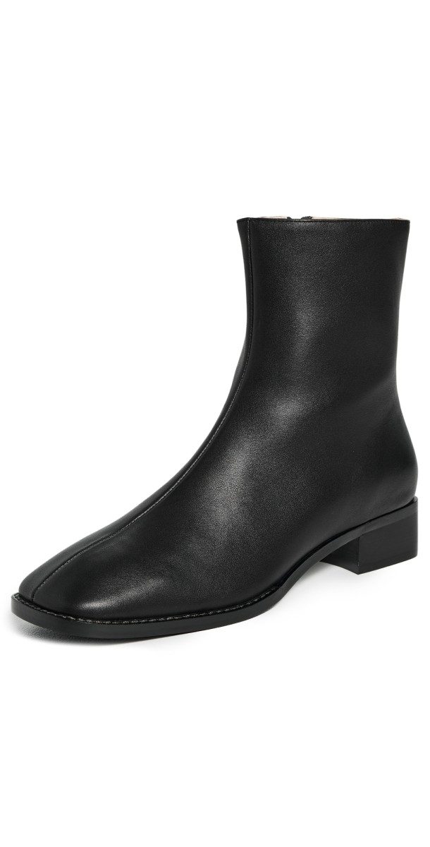 Intentionally Blank Tour Boots Black