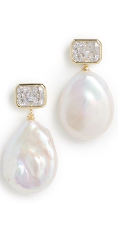 SHASHI Emerald Baguette Cleo Earrings Gold/Pearl