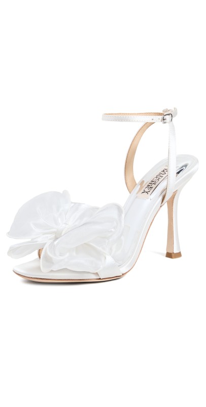 Badgley Mischka Nessie Pumps White