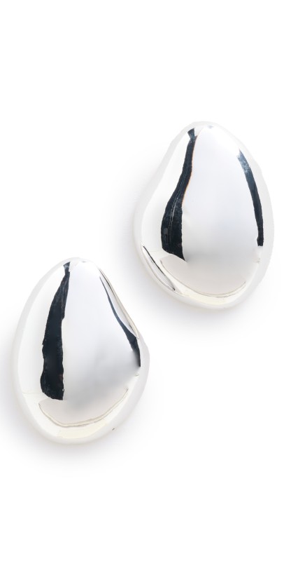 SHASHI Barcelona Studs Silver