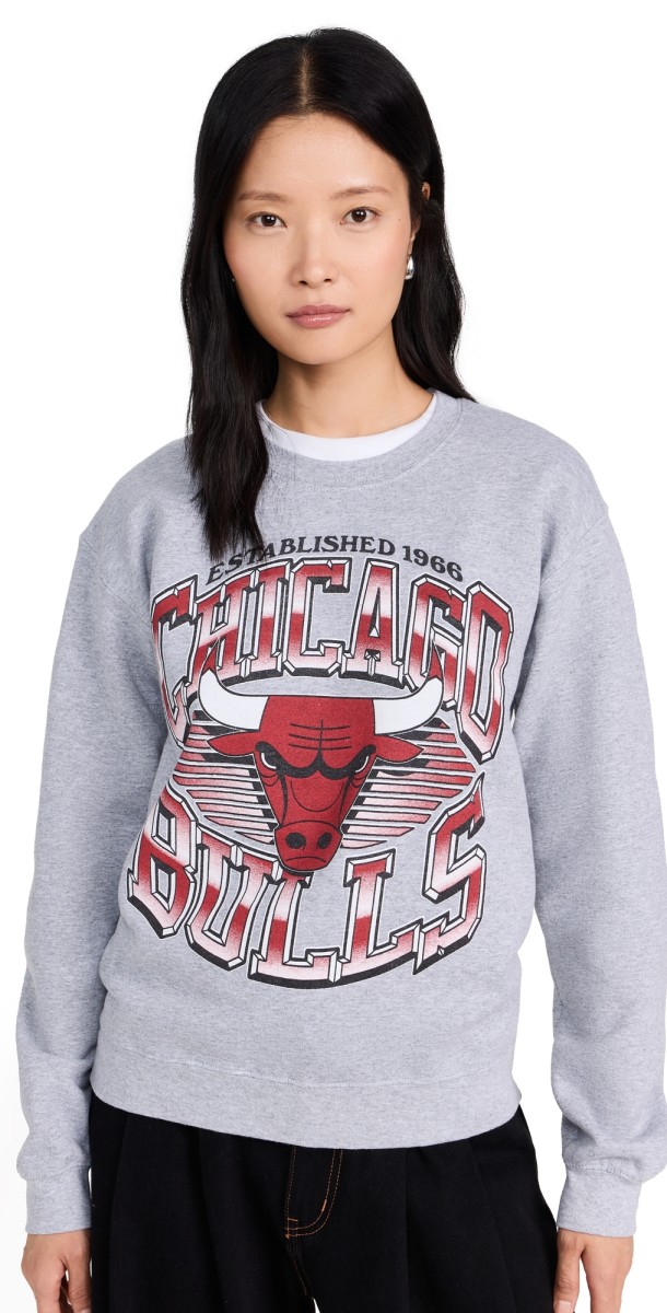 Junk Food Bulls Crew Sweatshirt Heather Grey
