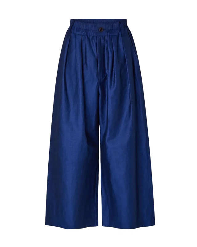 Cameron Pant