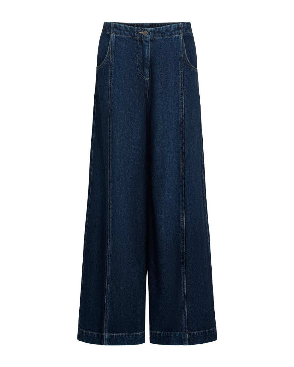 Dancing in the Dark Jean