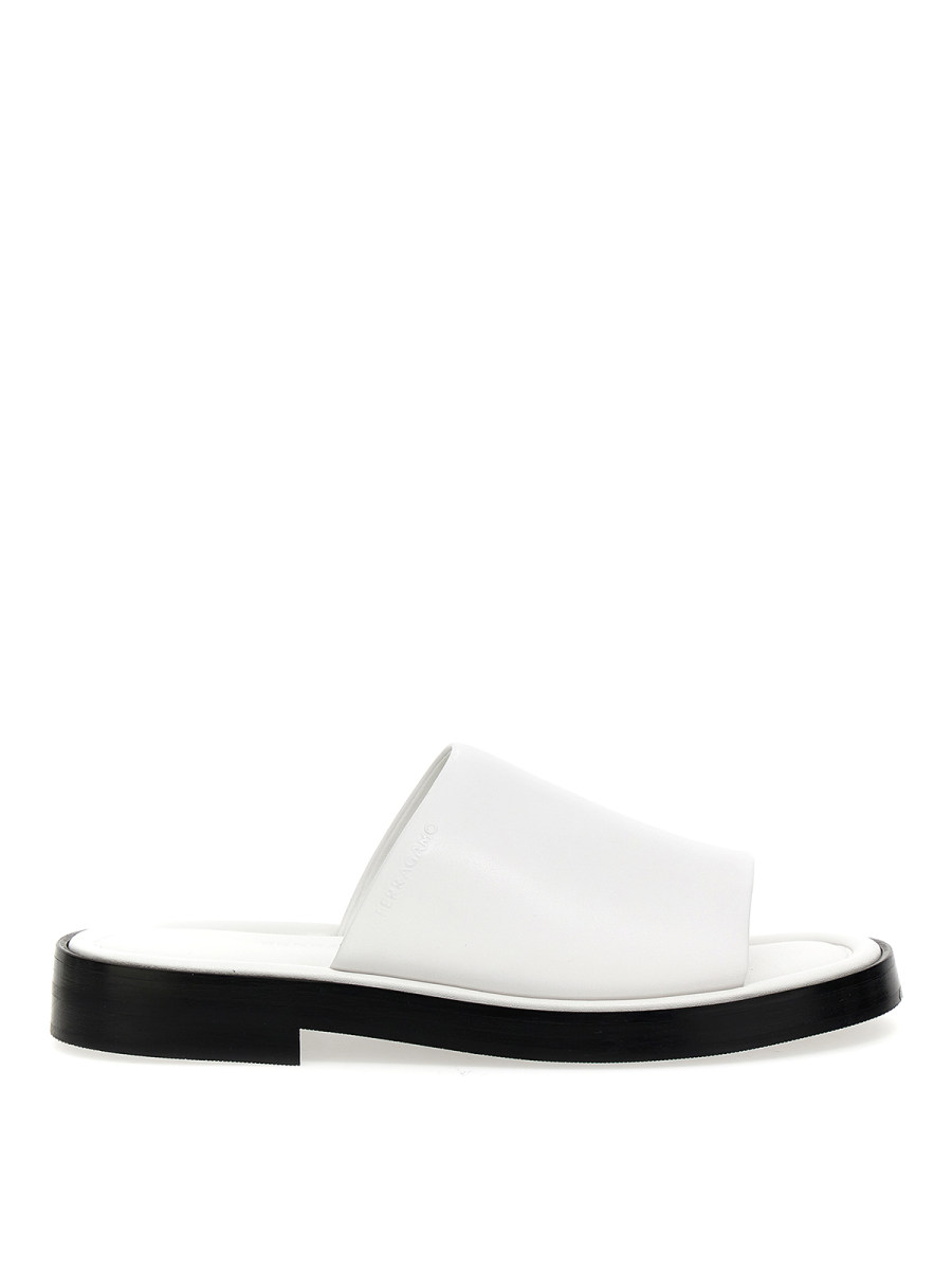 Ferragamo Sandales - June