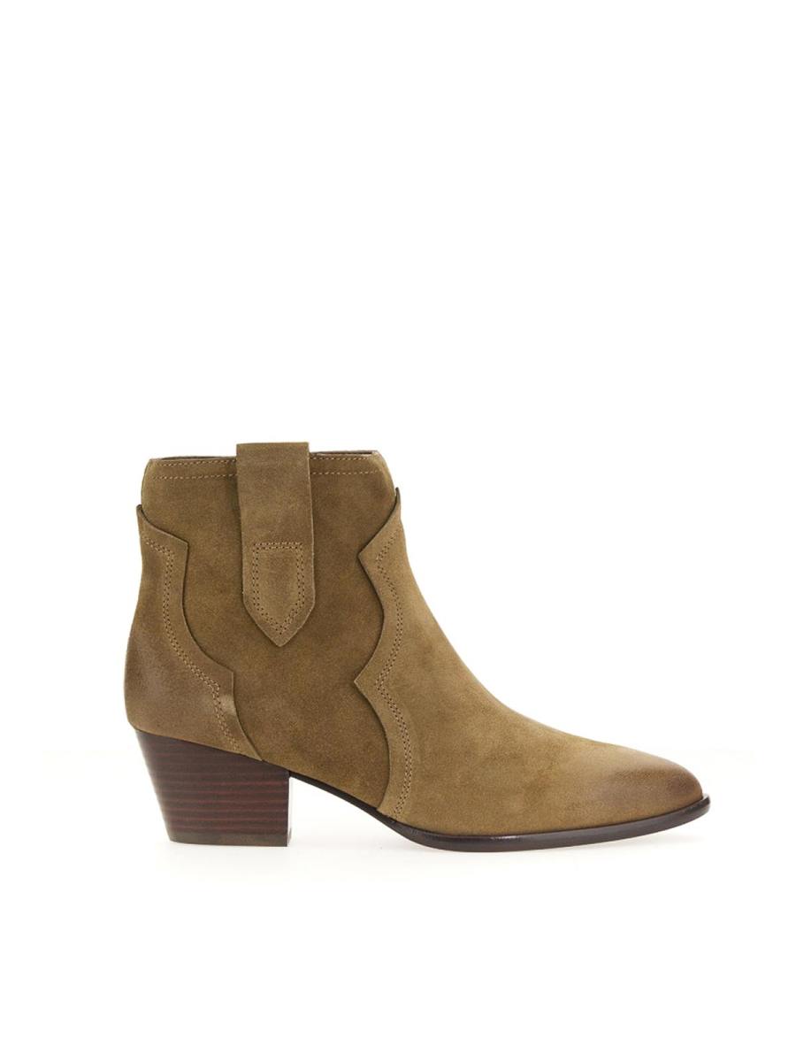Ash Bottes - Hurricane 02