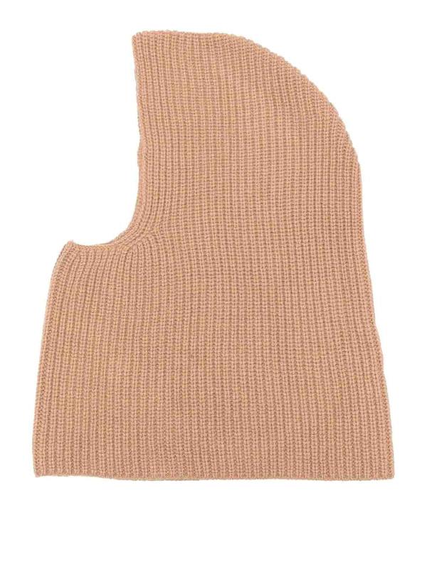 A. P.C. Chapeau - Marr