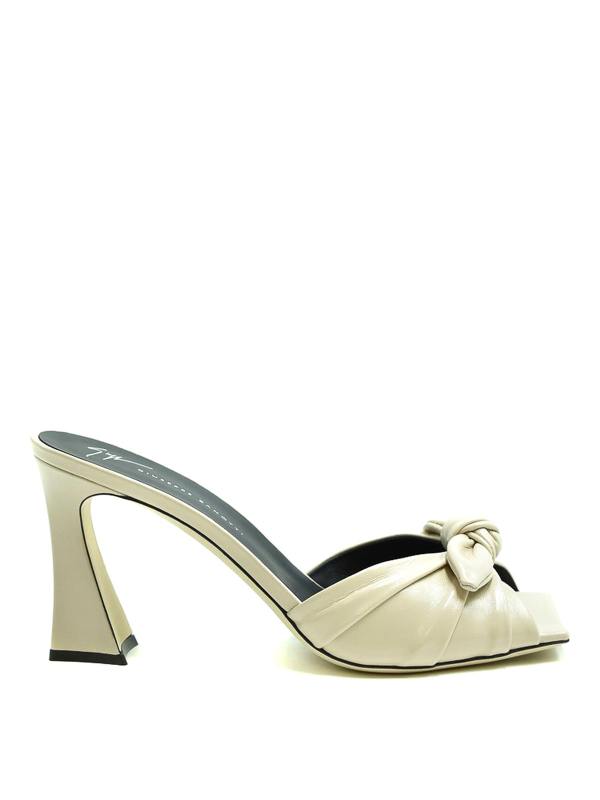 Giuseppe Zanotti Chaussures À Talon - Crème
