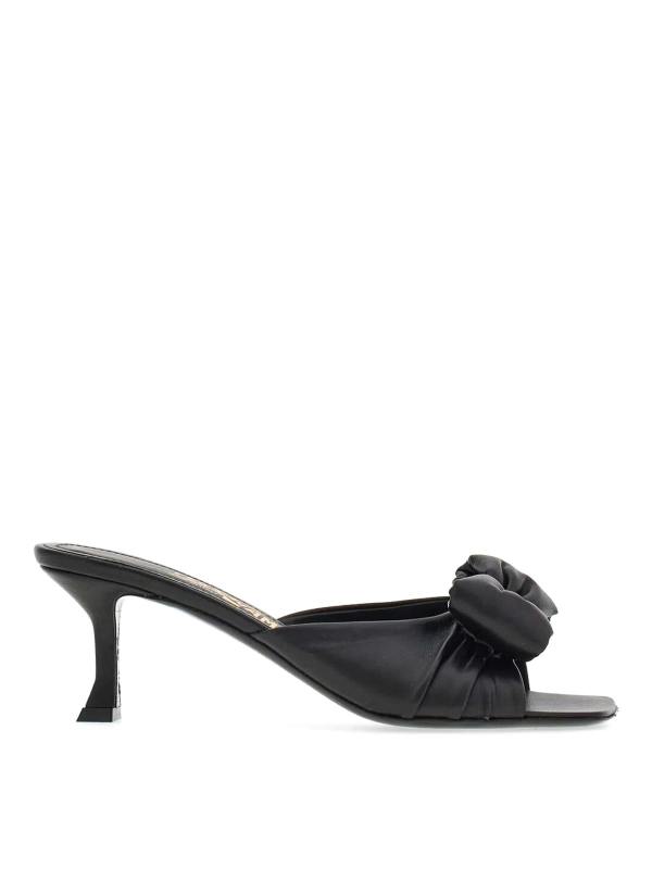 Salvatore Ferragamo Sandales - Noir
