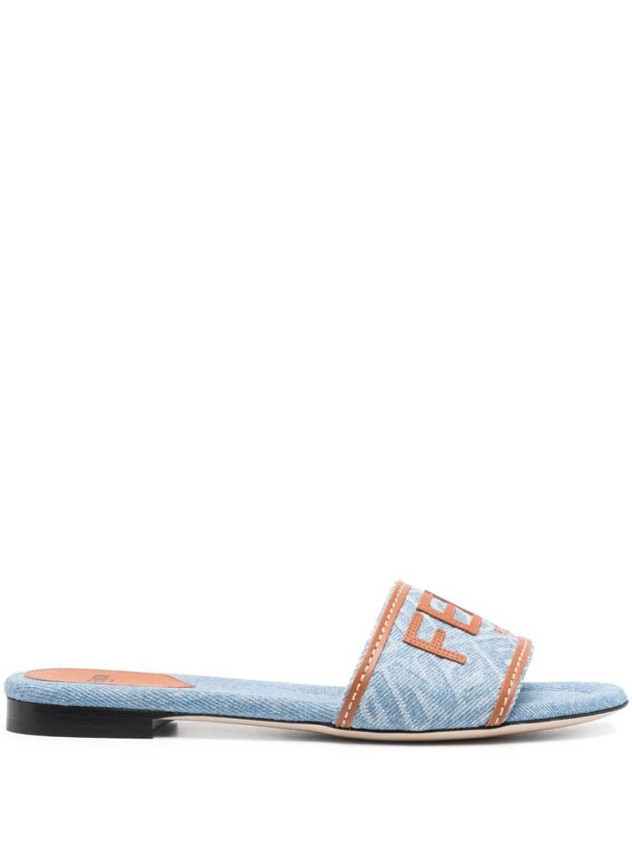 Signature embroidered-logo slides