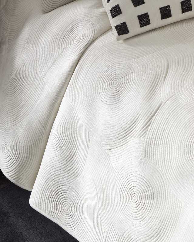 Einar Velvet Coverlet,