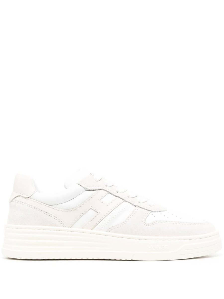 lace-up low-top sneakers