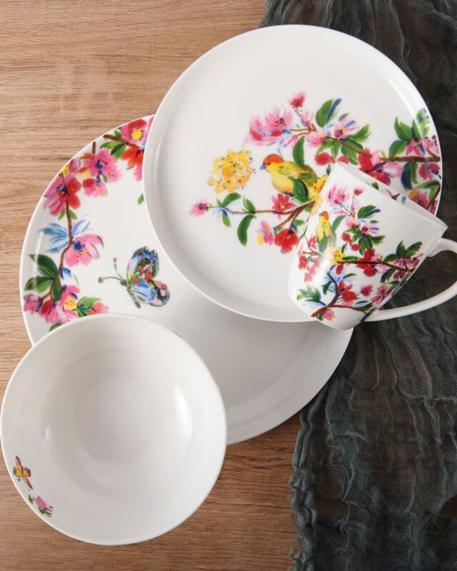 Butterfly Garden 16-Piece Dinnerware Set