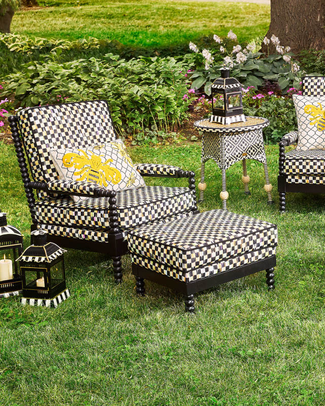 Spindle Check Outdoor Chair