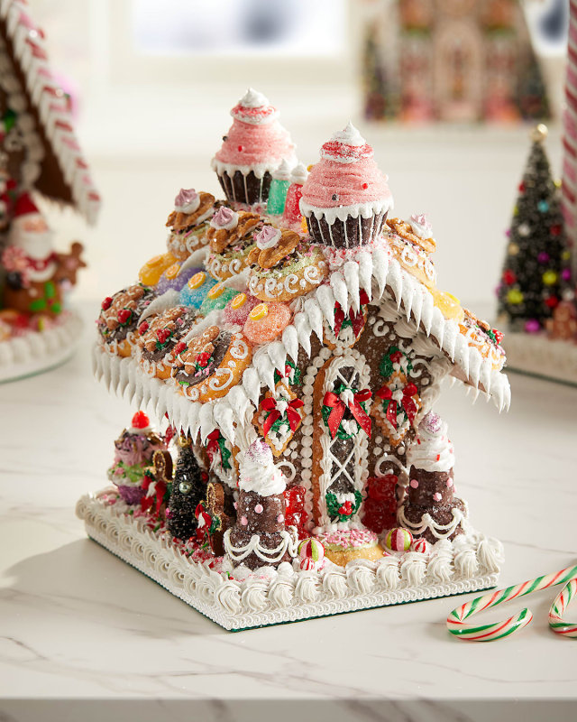 Small Gingerbread House
