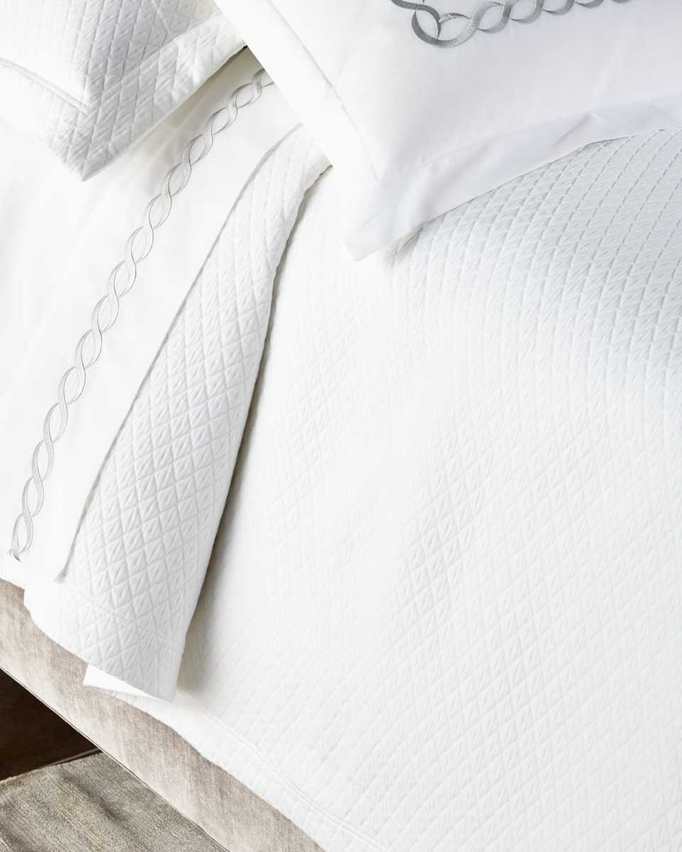Queen Diamante Coverlet