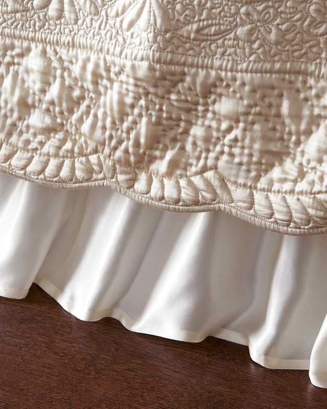 Tudor Dust Skirt,