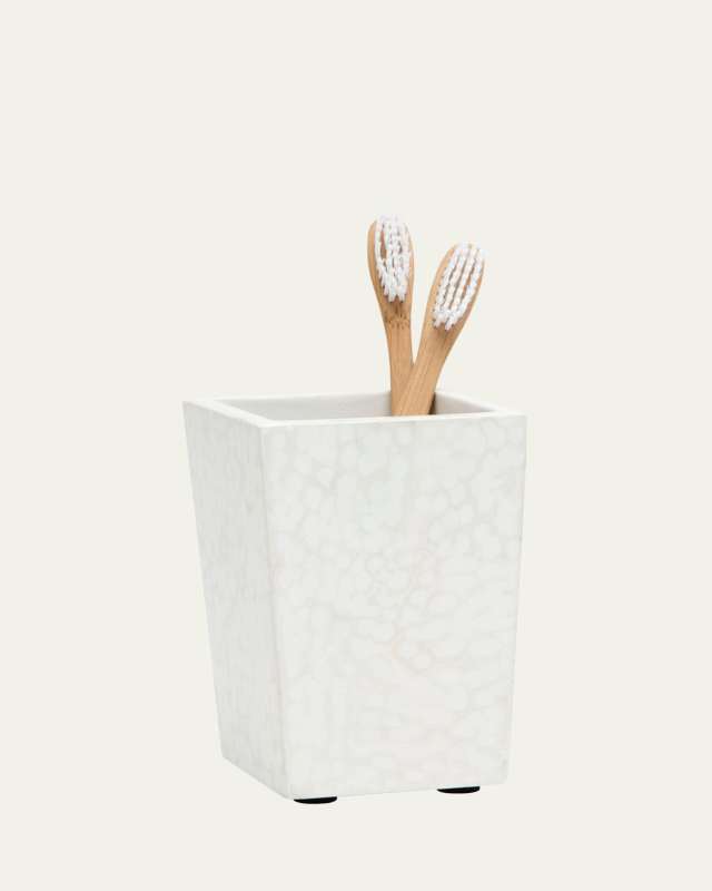 Callas Shell Toothbrush Holder