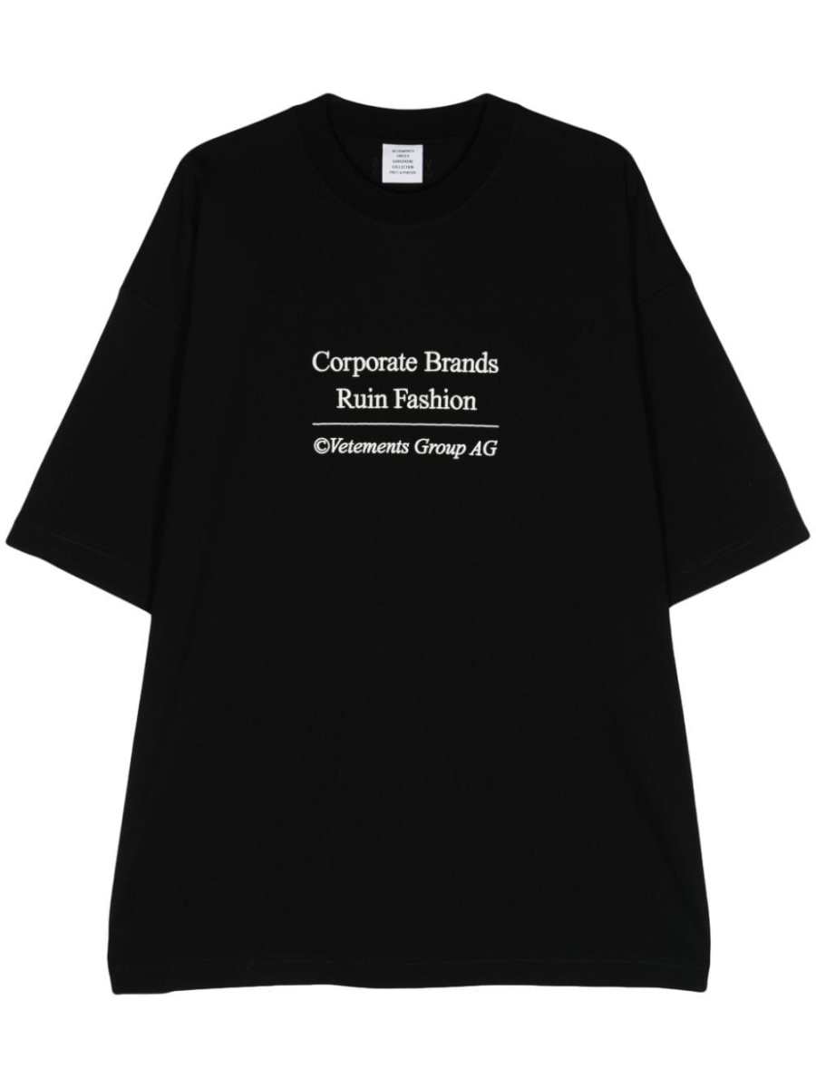 logo-embroidered T-shirt