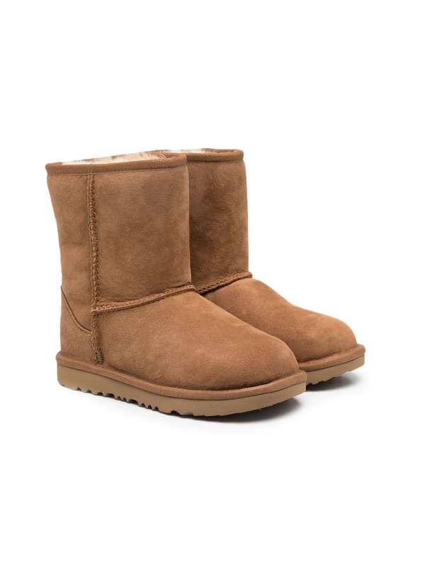 ankle-length boot