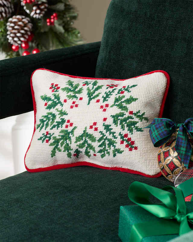 Decorative Wreath Pillow