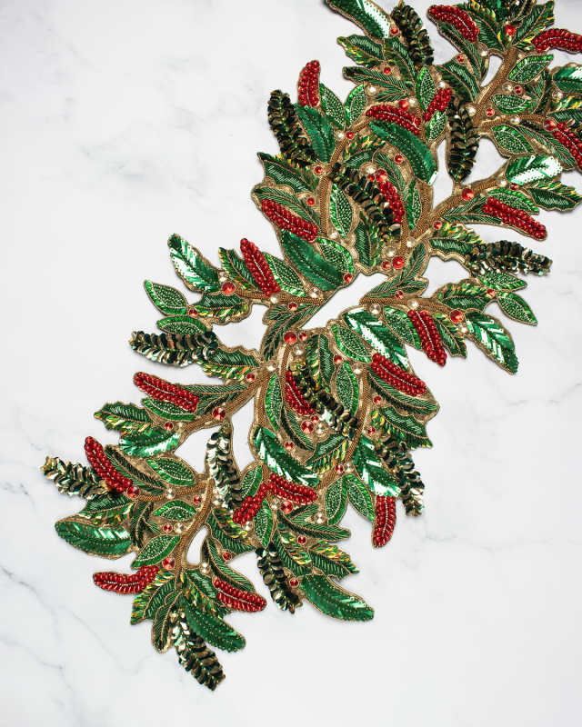 Holly and Sprig Table Runner