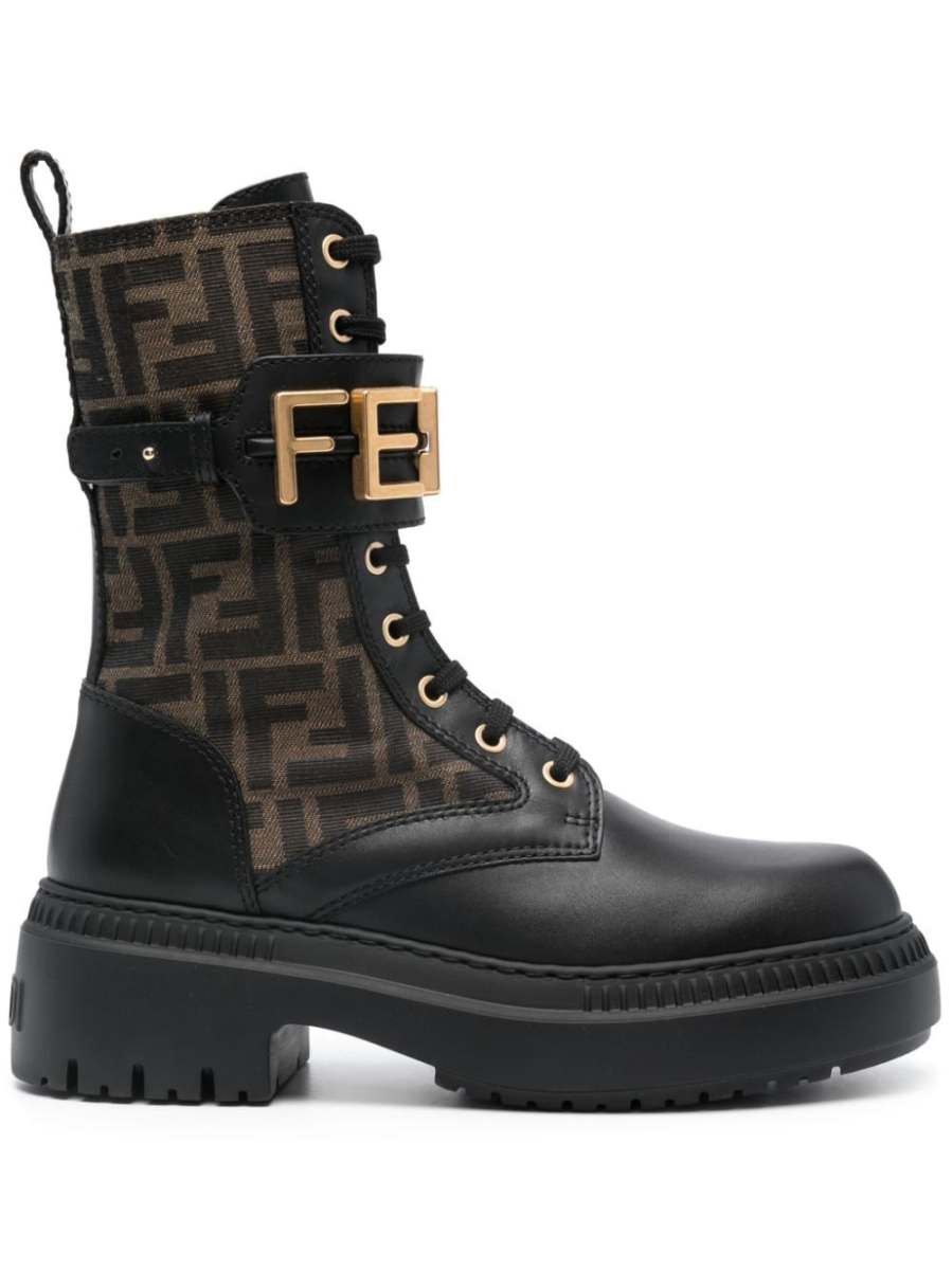 Fendigraphy logo-plaque leather boots