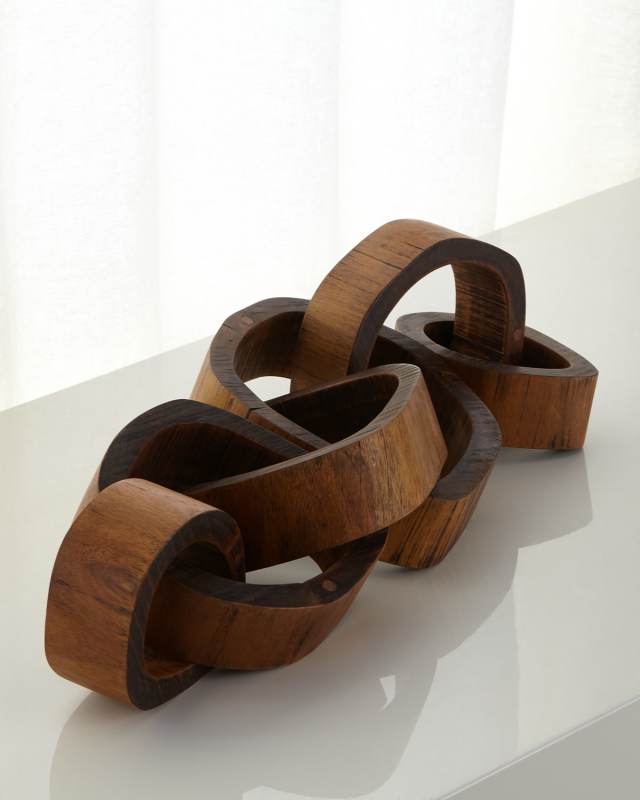 Wooden Links Centerpiece