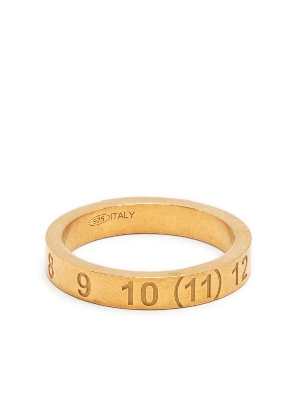 Numerical engraved ring
