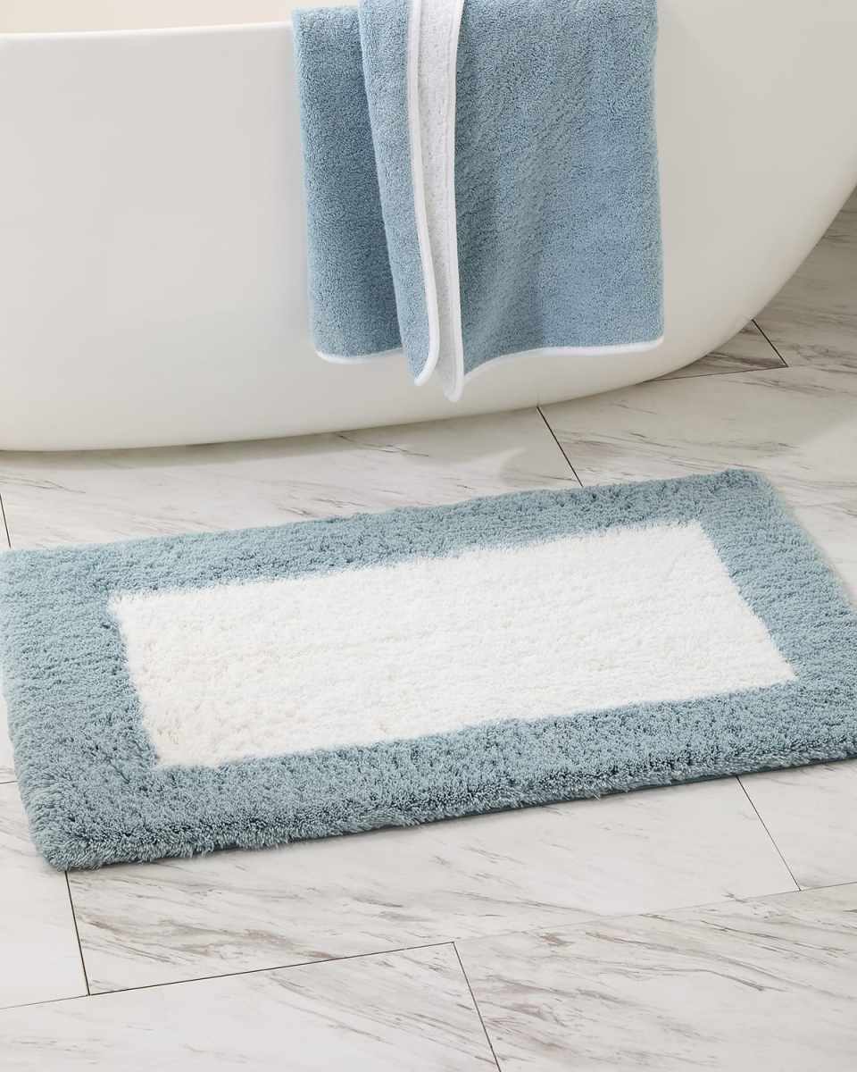 Bicolor Bath Rug, 20" x 31"