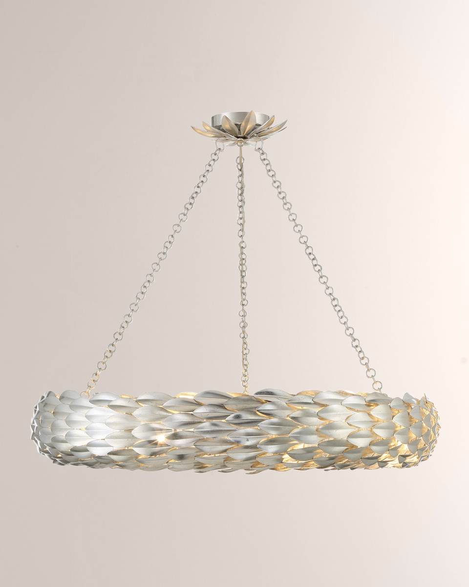 Broche 8-Light Antique Chandelier