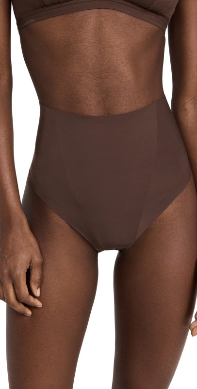 Commando Zone Smoothing Thong Beige